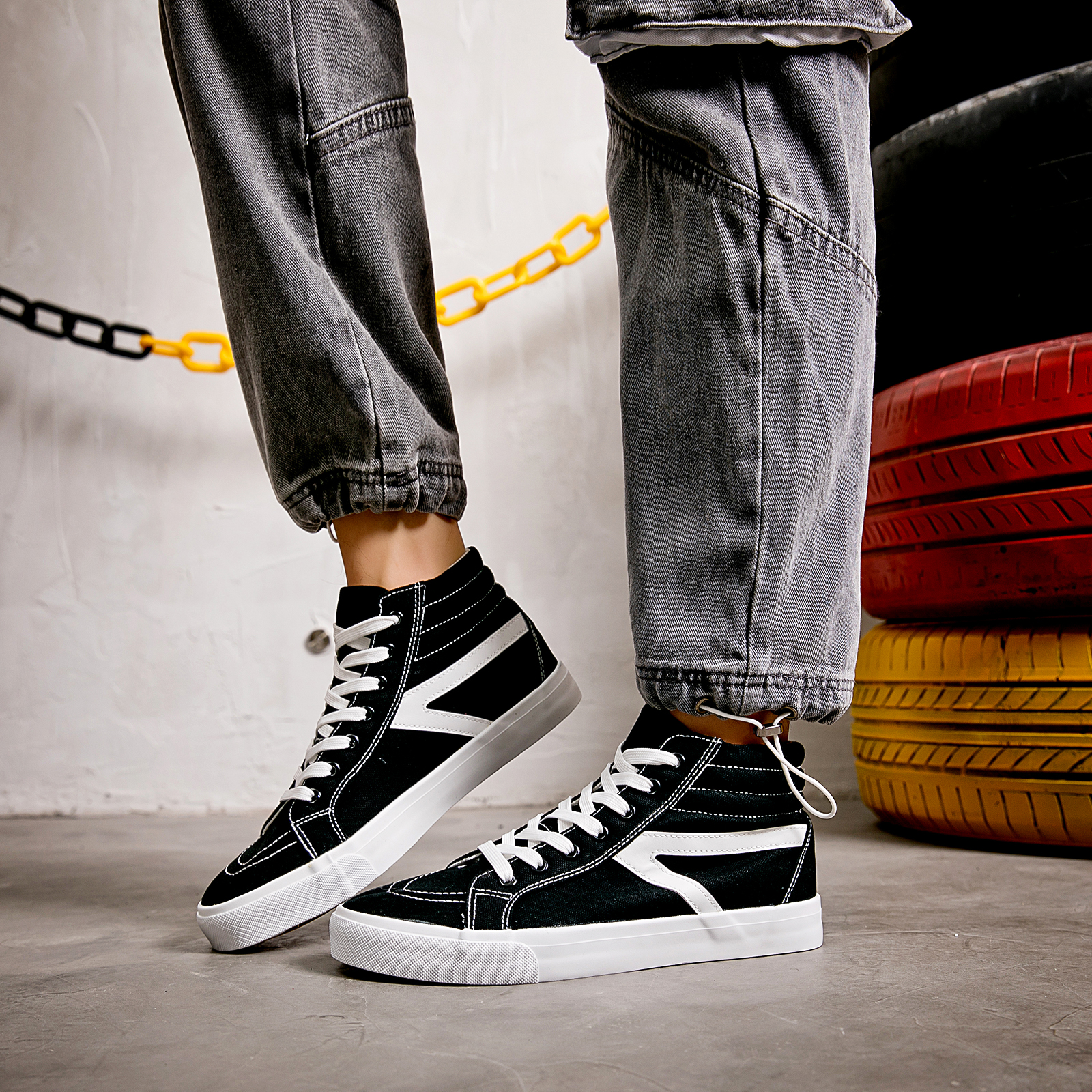 Customized Rubber Shoes for Men Canvas